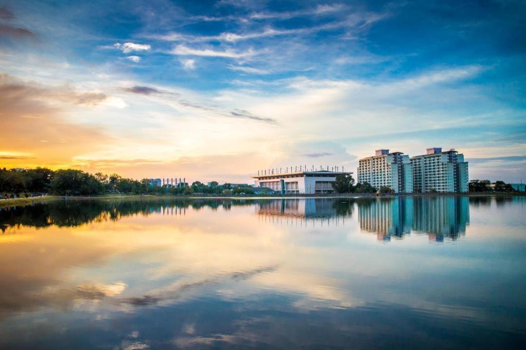 The Regency Hotel Hatyai Hat Yai Bagian luar foto